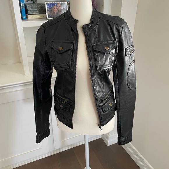 Collarless faux leather Moto jacket, size small - Picture 2 of 3